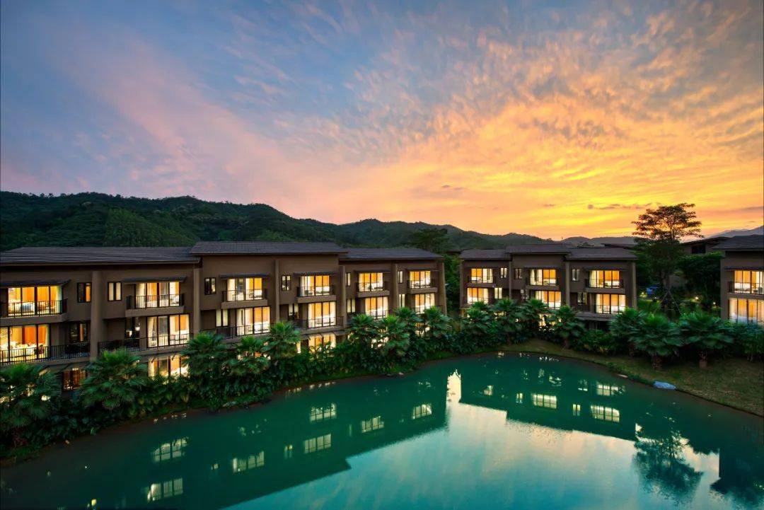 住进山里秘境~AAAA南昆山居温泉度假酒店，618元住宿+自助早+园林温泉+chao大泳池