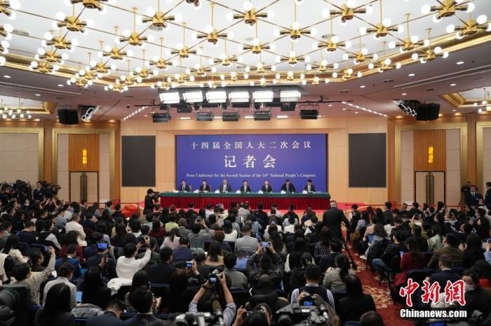 央行：坚定维护香港国际金融中心地位