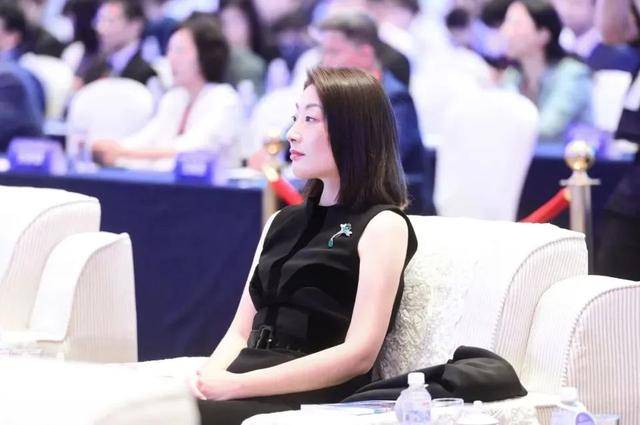 宗馥莉“心腹”祝丽丹离职！曾是娃哈哈核心高管