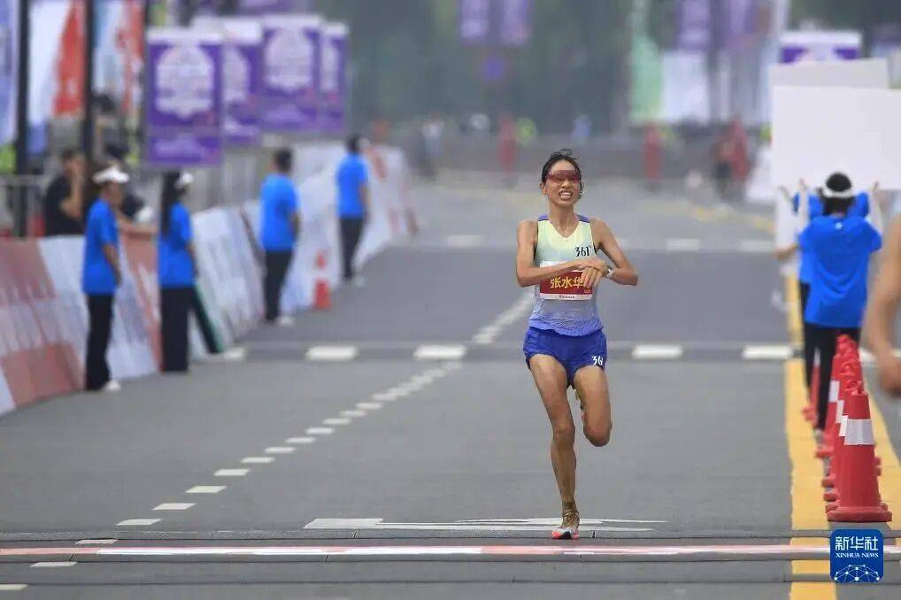 “最快女护士”张水华：今日在医院上班，未参加“家门口的”福州马拉松；护士长回应